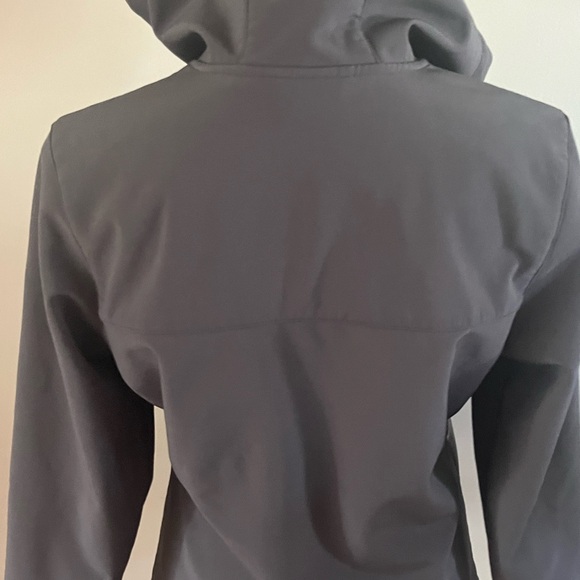 New Balance Womens Hooded Jacket Small Gray Polyester Stetch Zip Pockets - Picture 5 of 7